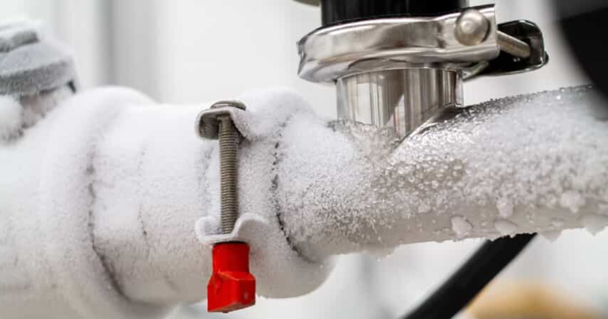 Frozen Pipes in Commercial Plumbing: Causes, Prevention and Solutions