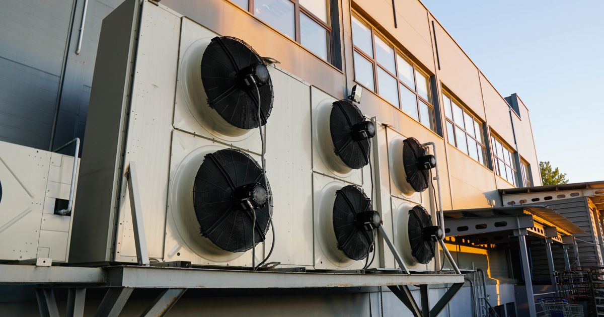 Why Your Commercial Air Conditioner Is Blowing Hot Air: Causes and Solutions for Business Facilities